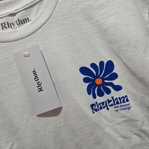 NWT Rhythm Outdoor Inspired Skate Tee Flower Logo The Sound of Change Men Medium